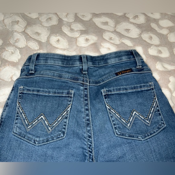 Wrangler Denim - Wrangler Willow Bootcut Jeans size 5 x 34 like new
